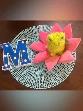 Gigglescape: Stackable Stuffed Frog and Lily flower, only.